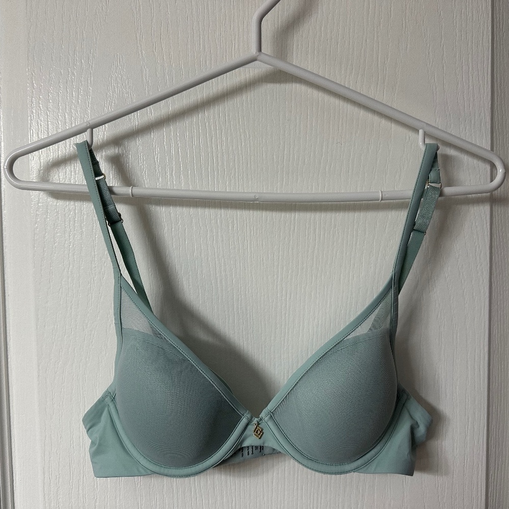24/7® Classic Uplift Plunge Bra